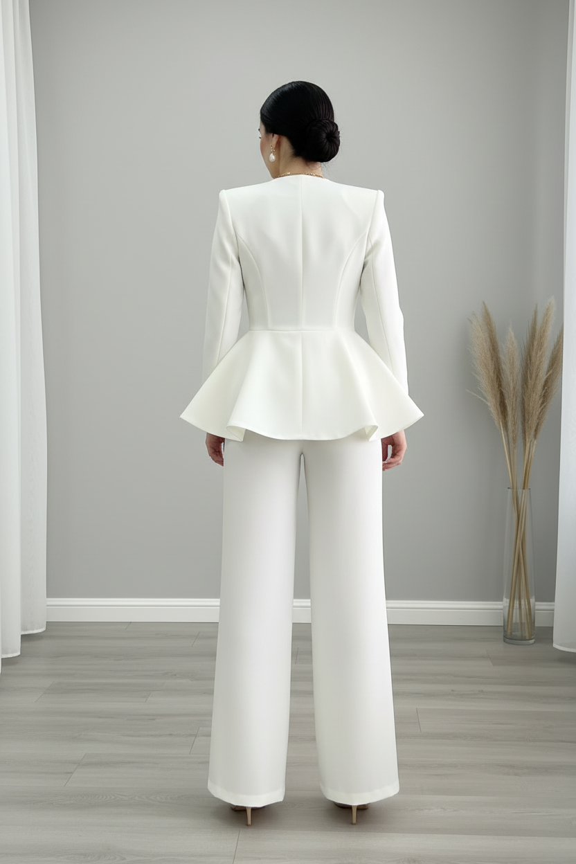 Conjunto Dos Piezas Blanco Perla — Blazer Peplum Botones Dorados & Pantalón Palazzo cod.902