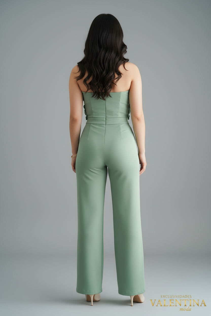 Enterizo Verde Sage Strapless con Rosas 3D y Pantalón Recto cod.E535