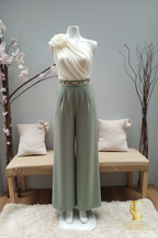 Conjunto Blusa Crema One-Shoulder con Palazzo Verde Salvia cod.C347