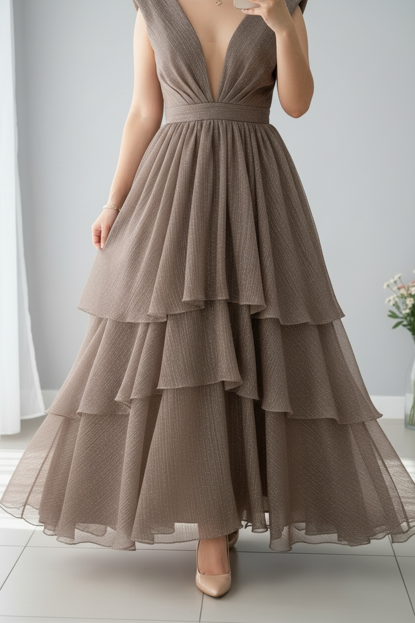 Vestido Gala Taupe Capas con Escote V y Hombros Volante cod.V0030