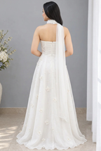 Vestido largo blanco sin tirantes con flores y pañuelo cod. VC035