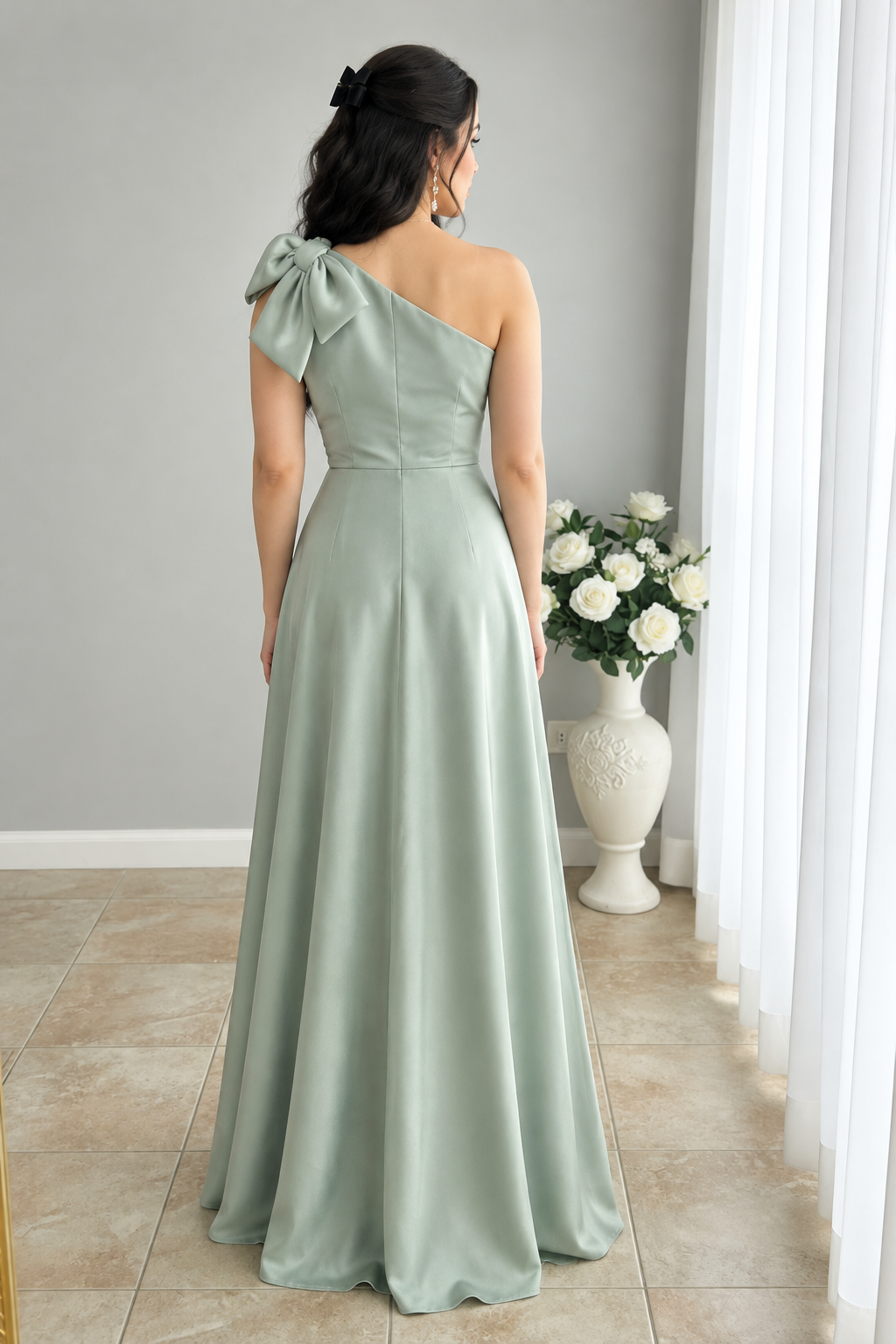 Vestido largo verde salvia de un hombro con gran lazo cod. VC015