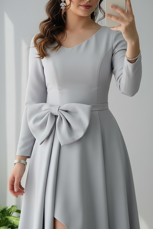 Vestido Gris Perla Mangas Largas con Moño y Falda Asimétrica cod.722