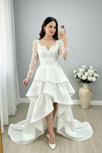 Vestido nupcial blanco manga encaje flores 3D falda hi-low capas cola C.1946
