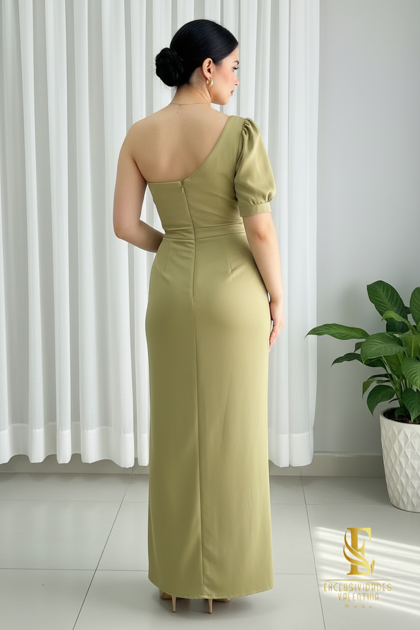 Vestido Satinado Un Hombro Verde Sage con Rosas cod.0056