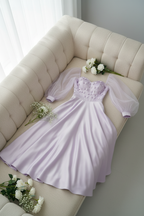 Vestido lila lazos 3D manga tul C.1930
