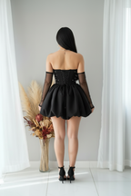 Vestido Negro Strapless Perlas Mangas Tul falda bombacha cod.V317