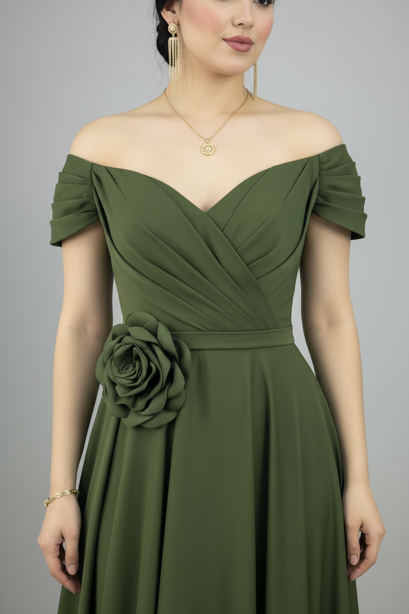 Vestido Largo Verde Oliva Off-Shoulder — Rosa 3D Cintura & Abertura Lateral cod.891
