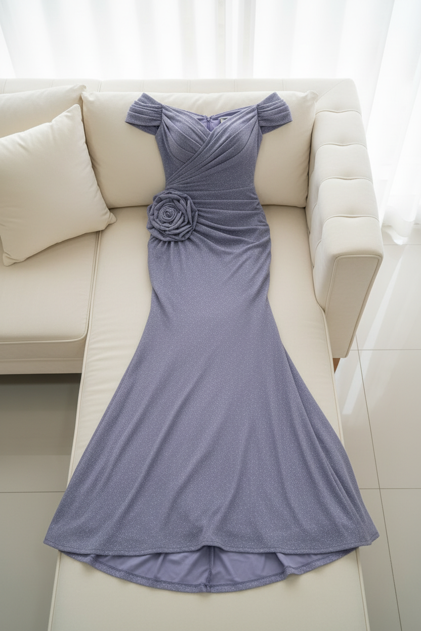 Vestido Lila Off-Shoulder Sirena con Rosa 3D y Brillos cod.V376