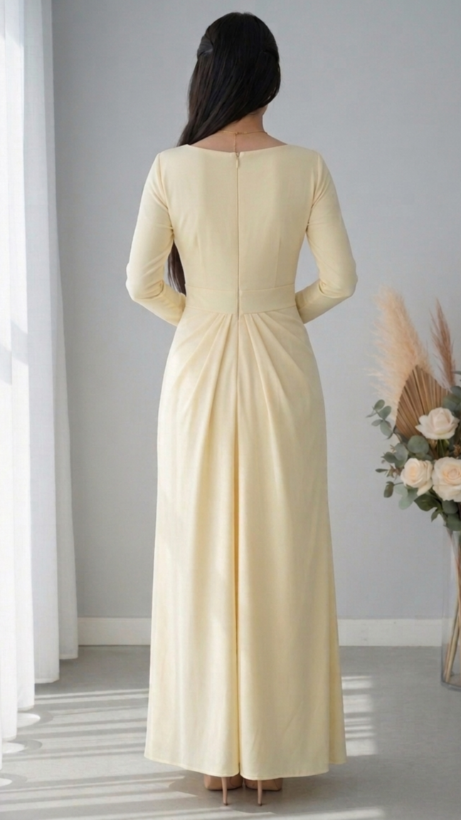Vestido Marfil Manga Larga Drapeado Rosas D cod.V559