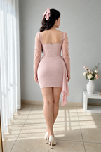 Vestido mini rosa palo corsé con mangas de perlas y falda drapeada cod. VC004