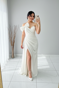 Vestido Blanco Off-Shoulder con Moño y Perlas cod.V274