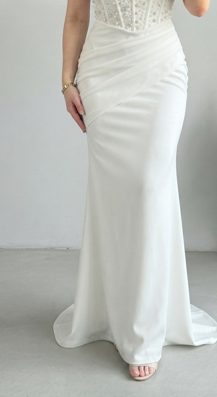 Vestido Novia Blanco Sirena con Corset de Perlas 3D y Cuello Halter de Encaje cod.V825
