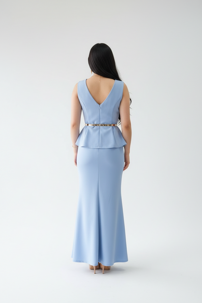 Conjunto Elegante Azul Celeste: con Bordado Floral + Falda Sirena - Sofisticado cod.342