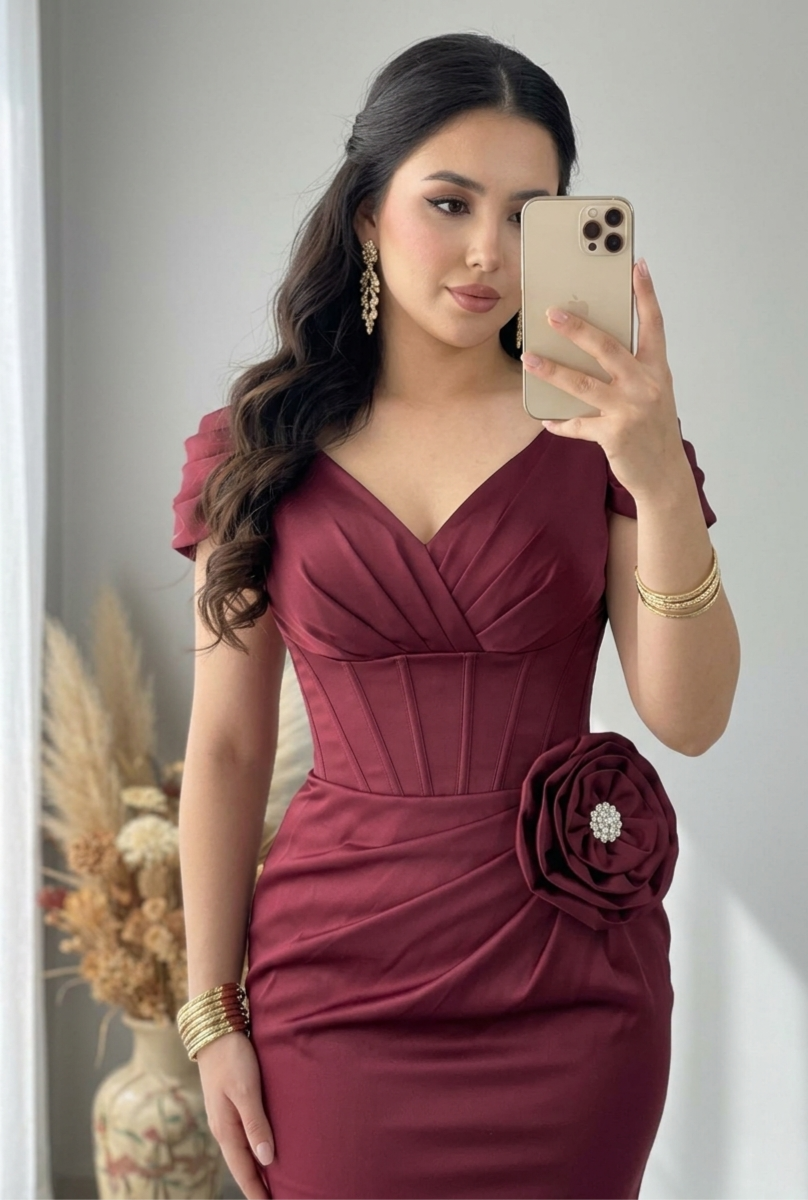 Vestido Sirena Borgoña con Rosa 3D y Corset