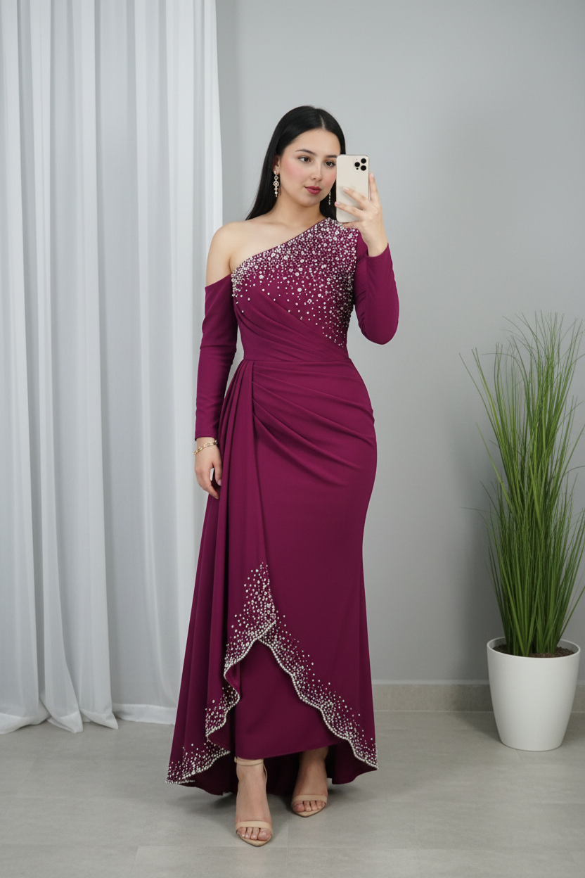 Vestido Ciruela Un Hombro Perlas Ruedo Asimétrico | VM-018