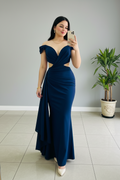 Vestido Formal Azul Marino Off-Shoulder con Cutouts y Drapeado Asimétrico cod.525