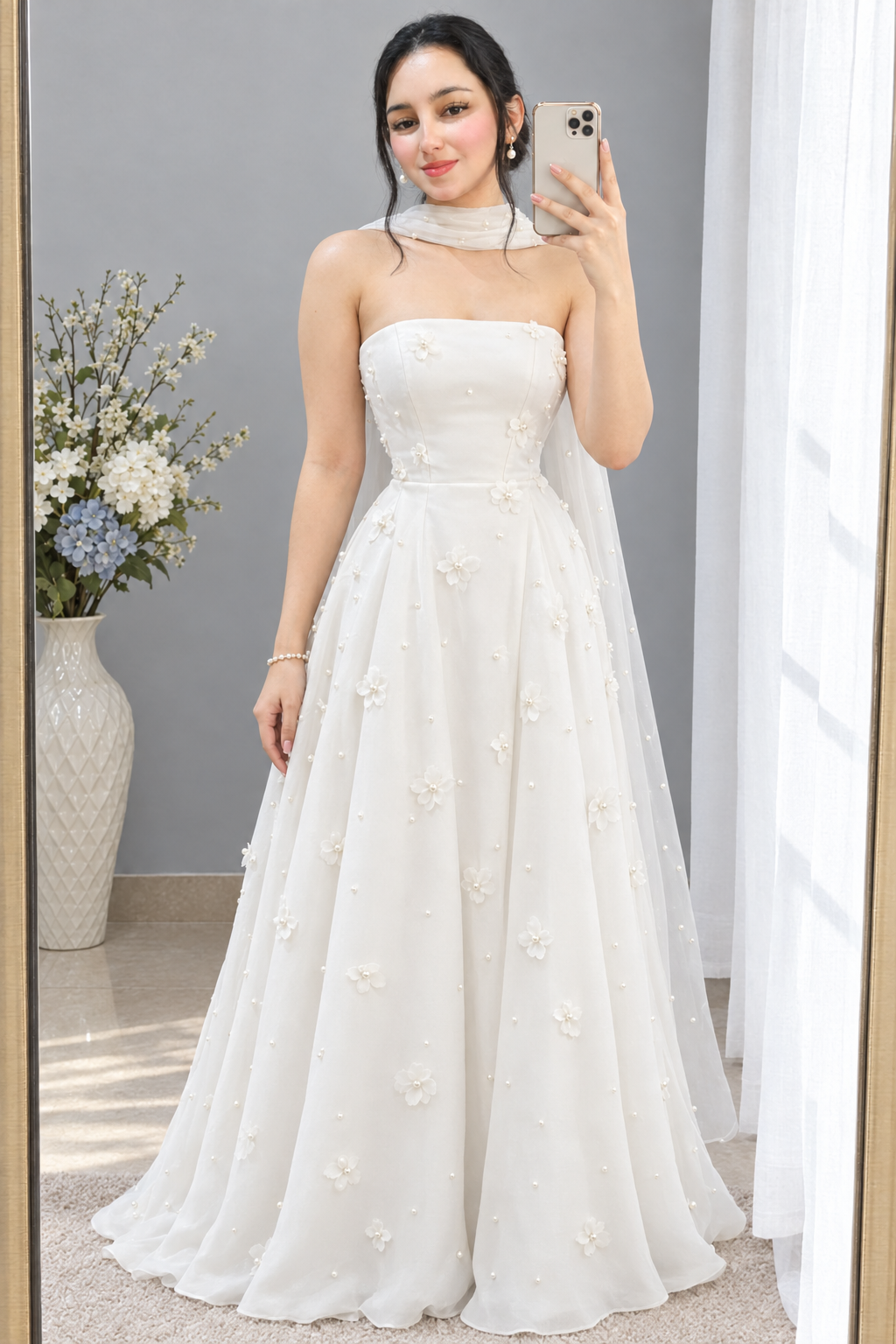Vestido largo blanco sin tirantes con flores y pañuelo cod. VC035