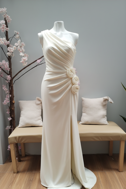 Vestido Crema Un Hombro Rosas 3D cod.V309