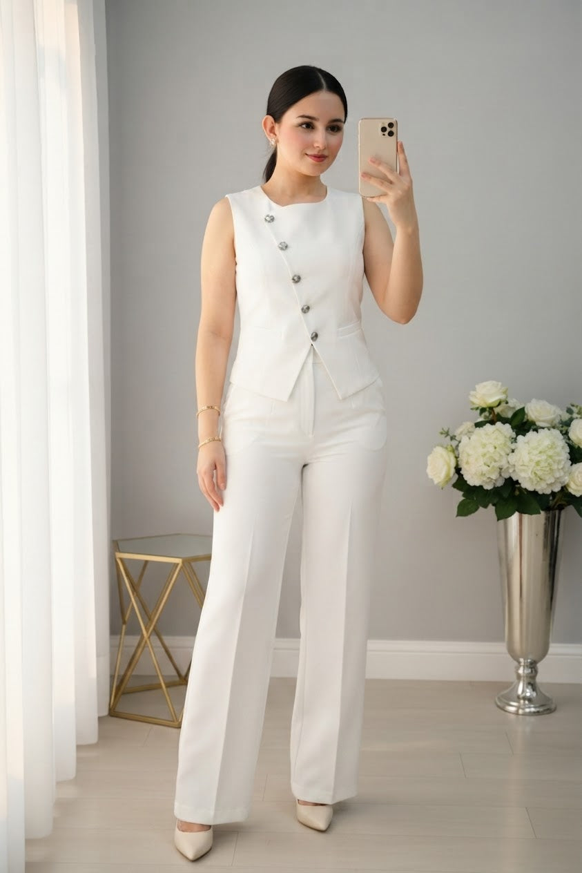 Conjunto Dos Piezas Blanco Chaleco Sin Mangas Botones de Cristal y Pantalón Palazzo cod.C966