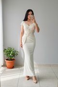 Vestido Formal Blanco con Apliques de Perlas y Flores cod.496