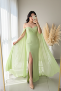 Vestido Verde Menta Off-Shoulder Sirena Capas Abertura cod.00103