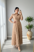 Vestido Camel Dorado Floral Bordado Tul Manga Larga Cuello Camisero A-Line cod.824