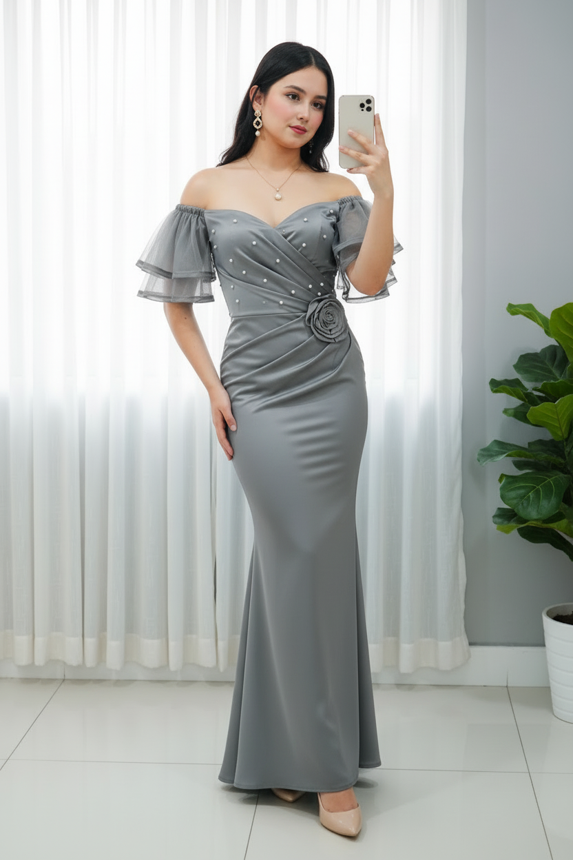 Vestido Gris Plateado Off-Shoulder Mangas Tul Dobles Perlas Rosa 3D y Falda Sirena cod.777