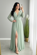 Vestido Verde Salvia Manga Larga Tul Perlas Abertura cod.V892