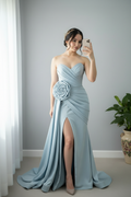 Vestido Azul Acero Rosa Gigante Drapeado cod.0011