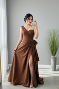 Vestido Chocolate One Shoulder Bow A-Line cod.V232