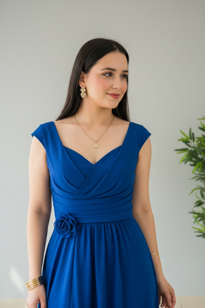 Vestido Azul Royal con Escote V Cruzado, Rosa 3D y Abertura Lateral cod.375