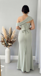 Vestido Verde Menta Sirena con Corset de Perlas y Drapeado Off-Shoulder cod.V824