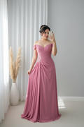 Vestido Rosa Antiguo Off-Shoulder con Broche de Perlas cod.0068