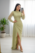 Vestido Verde Sage Cuello Alto Mangas Tul Corset y Falda Drapeada con Abertura cod.764