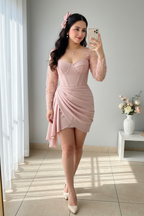 Vestido mini rosa palo corsé con mangas de perlas y falda drapeada cod. VC004