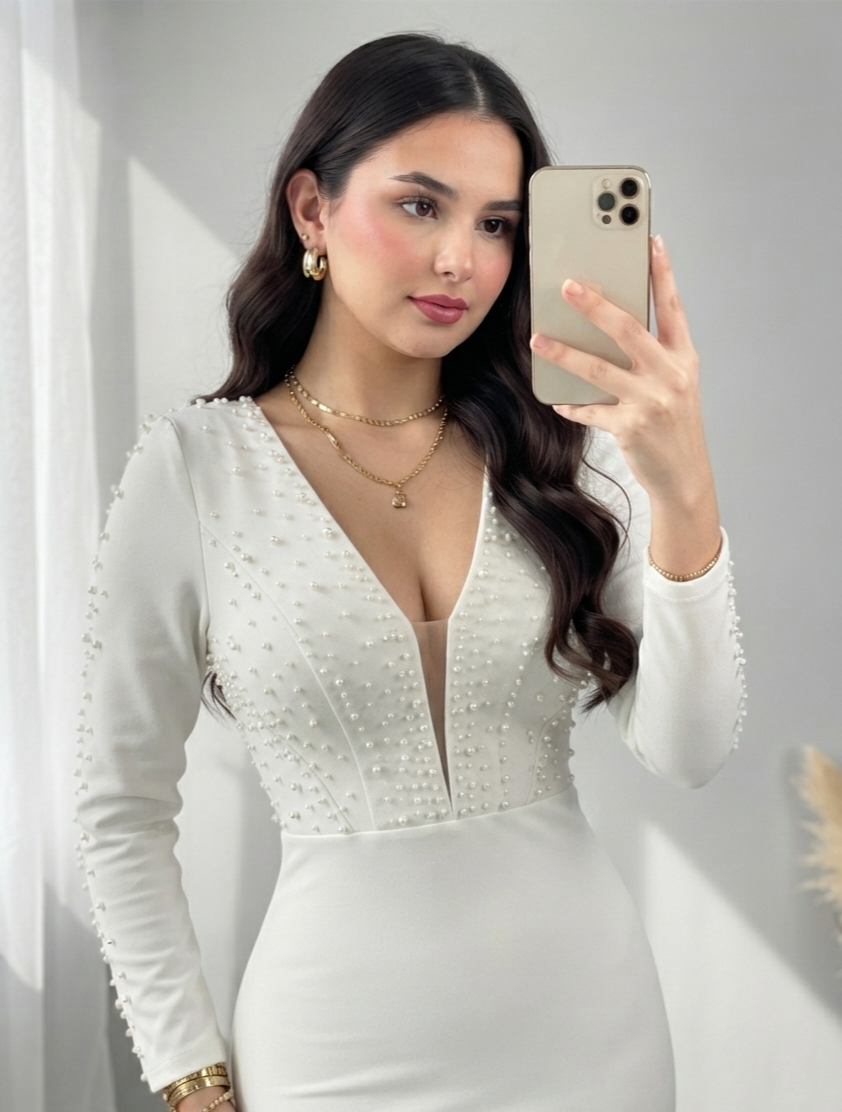 Vestido Sirena Blanco con Perlas y Falda de Volantes en Capas