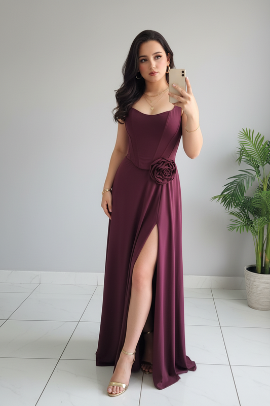 Vestido Formal Borgoña Tirantes con Rosa 3D y Abertura Frontal cod.536
