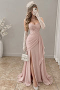 Vestido largo rosa empolvado escote corazón con pedrería y abertura cod. VC016