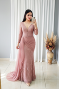 Vestido Rosa Palo Encaje Manga Larga con Pedrería y Capa Tul cod.V291