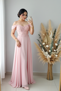 Vestido Rosa Off-Shoulder A-Line con Flores y Perlas cod.V366