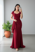 Vestido Borgoña Sirena con Botones y Volante Lateral cod.959
