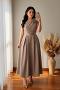 Vestido Taupe Asimétrico Rosa  3D cod.00163