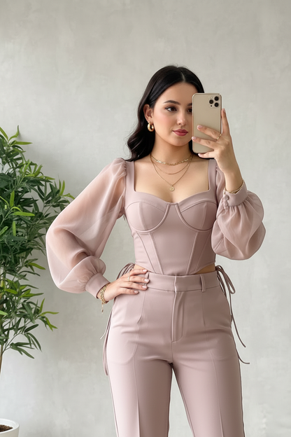Conjunto Rosa Palo: Top Corset con Mangas Organza y Pantalón Recto cod.412