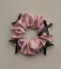 Scrunchies estilo coquette