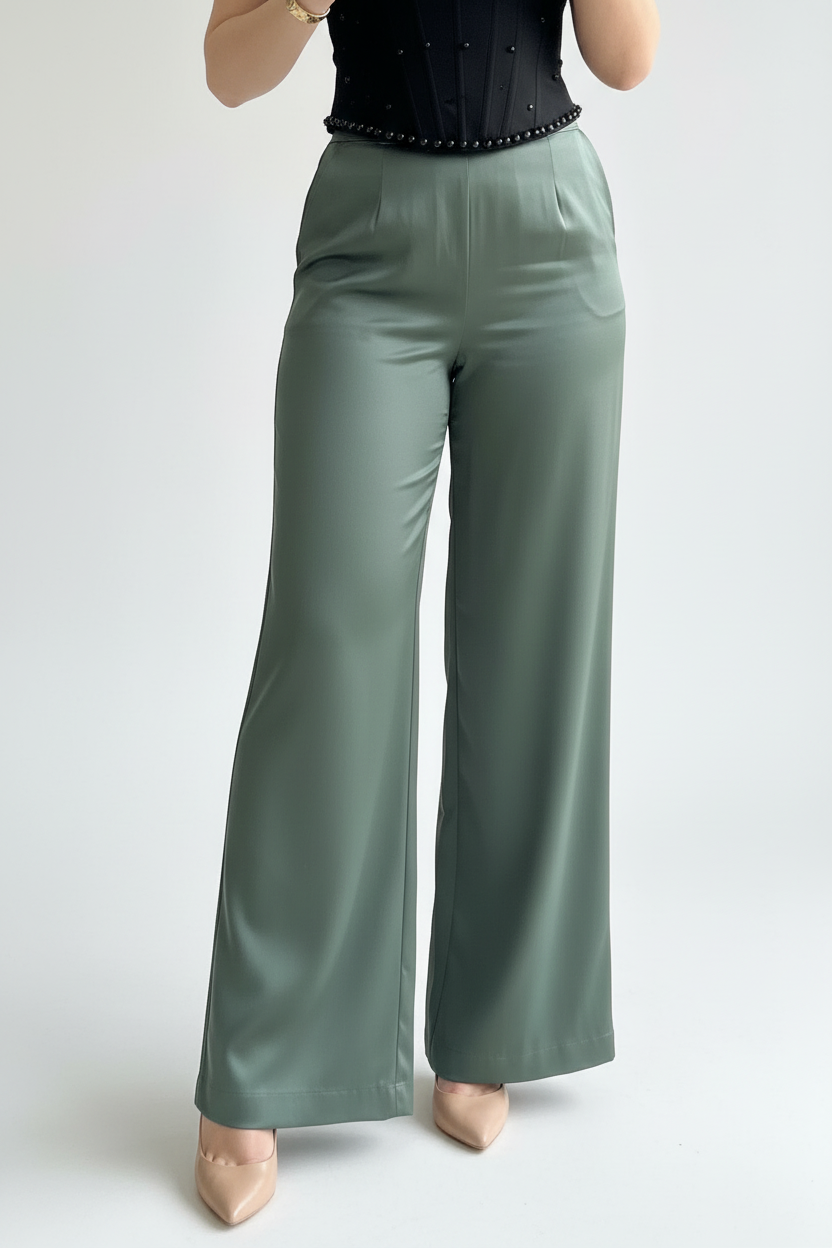 Conjunto Elegante: Top Negro con Tachuelas + Pantalón Verde Salvia Pierna Ancha - Sofisticado cod.337