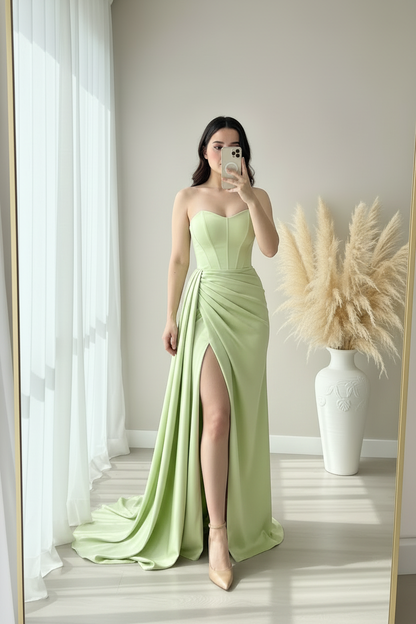 Vestido Verde Menta Strapless Corsé Drapeado Abertura cod.00101
