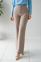 Pantalón Beige Tiro Alto con Pierna Acampanada y Abertura en el Dobladillo cod.382