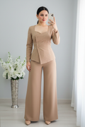 Conjunto blazer con perlas y pantalón palazzo beige vista frontal