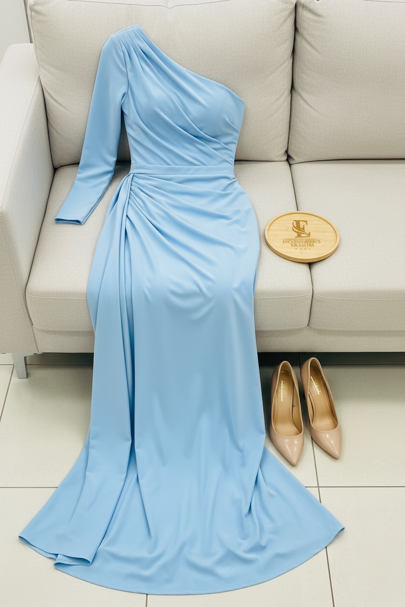 Vestido Largo Azul Cielo Un Hombro Manga Larga con Drapeado y Cola cod.479